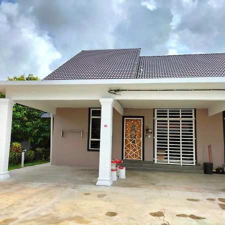 Wipah Guest House In Kampung Lundang, 코타바하루 외부 사진